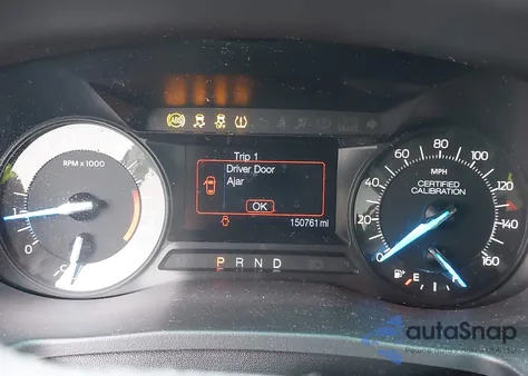 2016 Ford Police Interceptor z USA, uszkodzony, nr VIN 1FM5K8AR1GGC37606